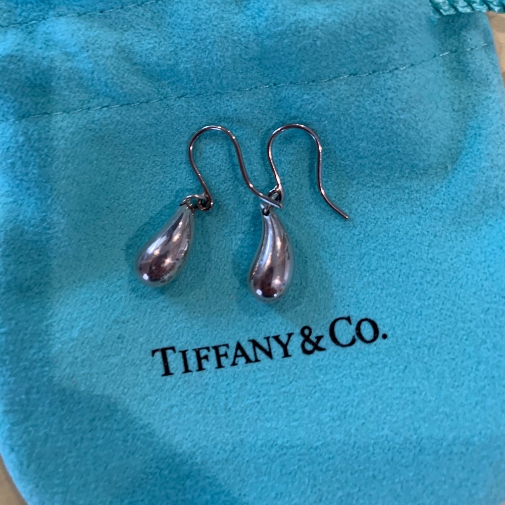 Tiffany Elisa Peretti teardrop earrings